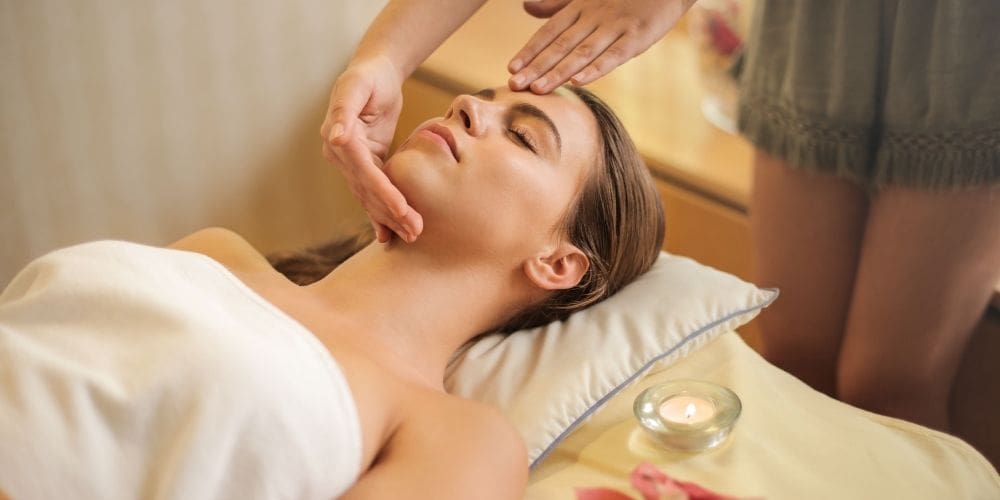 massage du front